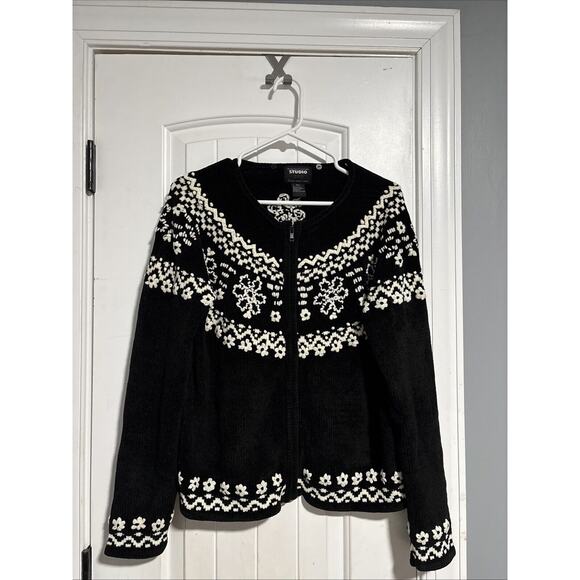 Designers Originals Studio Joy Black And White Christmas sweater size P/XL - Picture 1 of 3